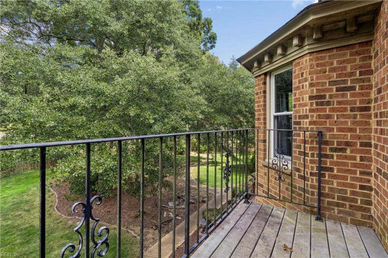 Photo 35 of 50 residential for sale in York County virginia