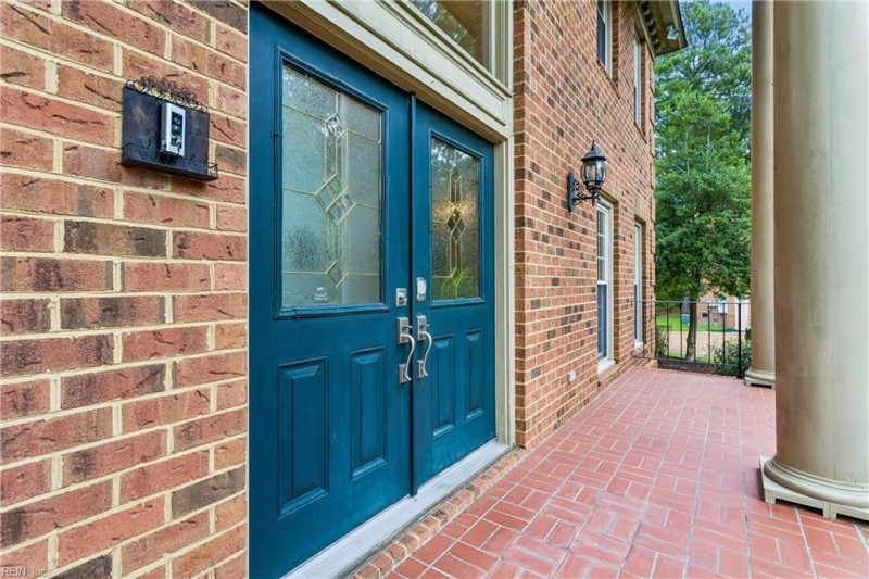Photo 4 of 50 residential for sale in York County virginia