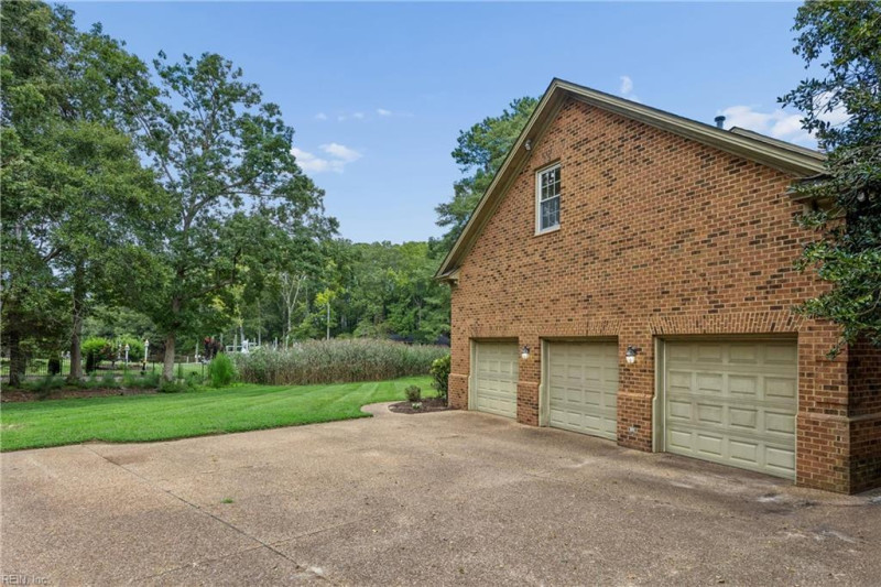 Photo 47 of 50 residential for sale in York County virginia