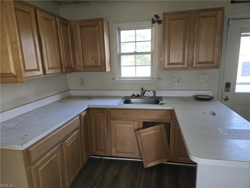 Photo 13 of 23 residential for sale in Hampton virginia Photo 13 of 23 residential for sale in Hampton virginia