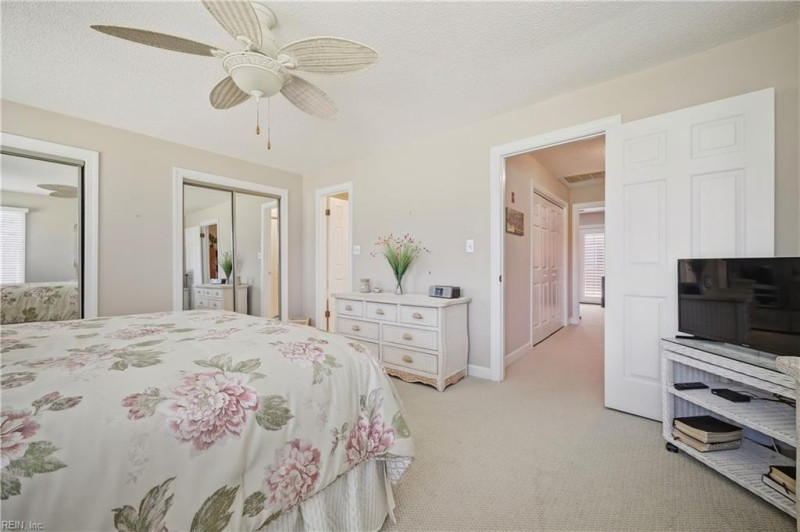 Photo 18 of 31 residential for sale in Virginia Beach virginia
