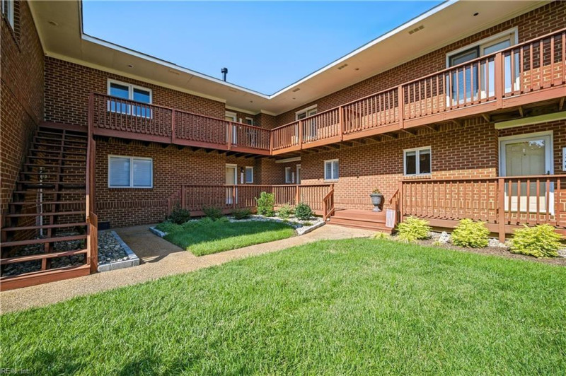 Photo 2 of 31 residential for sale in Virginia Beach virginia