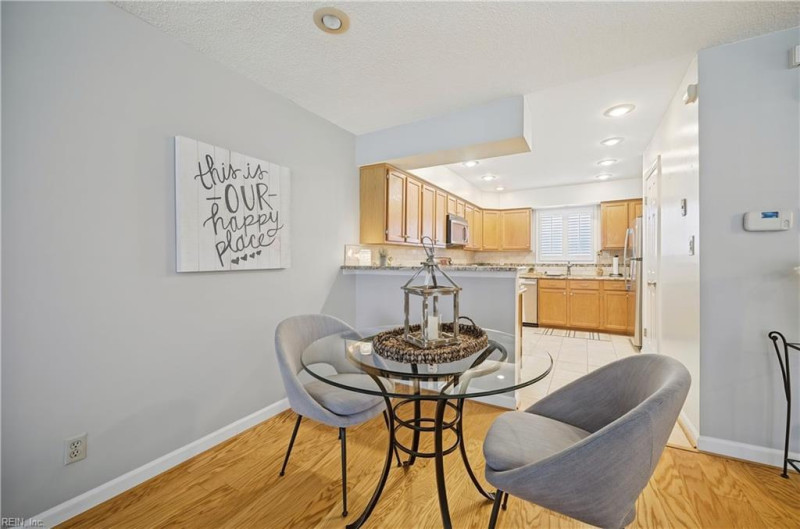 Photo 9 of 31 residential for sale in Virginia Beach virginia