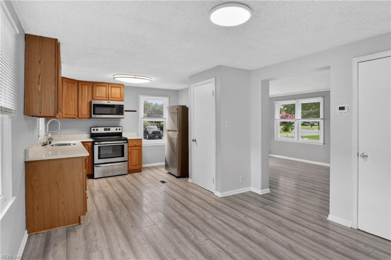 Photo 16 of 35 residential for sale in Virginia Beach virginia