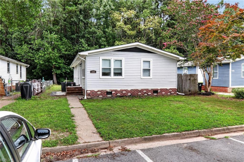 Photo 2 of 35 residential for sale in Virginia Beach virginia