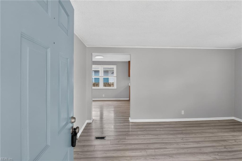 Photo 6 of 35 residential for sale in Virginia Beach virginia