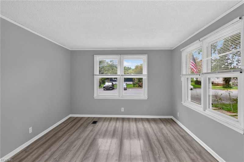 Photo 9 of 35 residential for sale in Virginia Beach virginia
