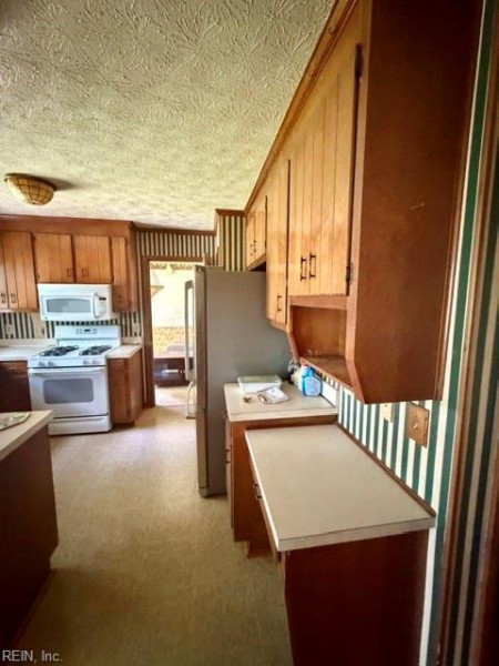 Photo 8 of 14 residential for sale in York County virginia Photo 8 of 14 residential for sale in York County virginia