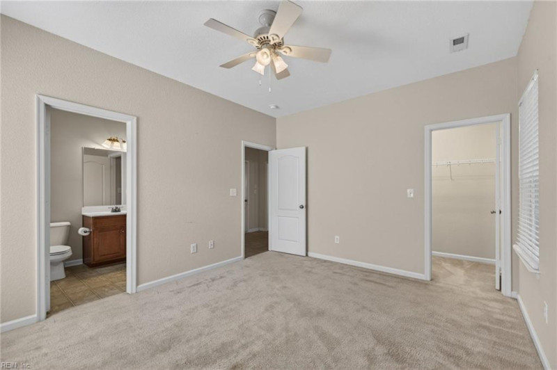 Photo 14 of 39 residential for sale in Chesapeake virginia