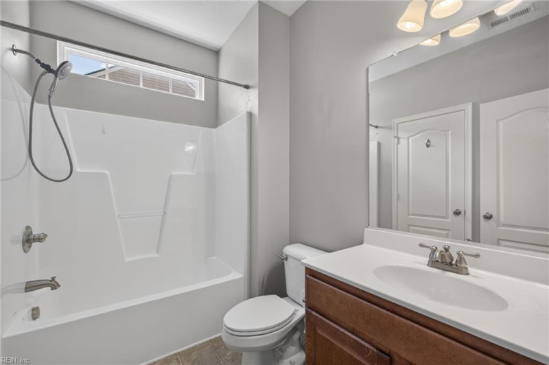 Photo 15 of 39 residential for sale in Chesapeake virginia