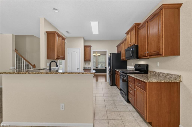 Photo 2 of 39 residential for sale in Chesapeake virginia
