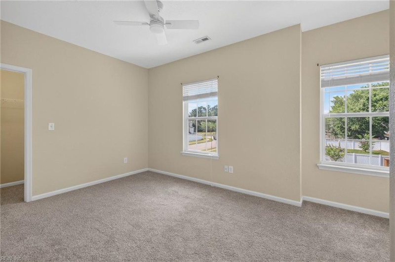 Photo 20 of 39 residential for sale in Chesapeake virginia