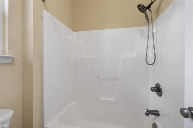 Photo 25 of 39 residential for sale in Chesapeake virginia