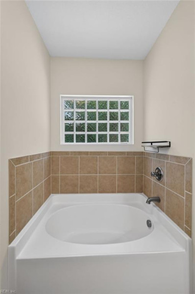 Photo 31 of 39 residential for sale in Chesapeake virginia