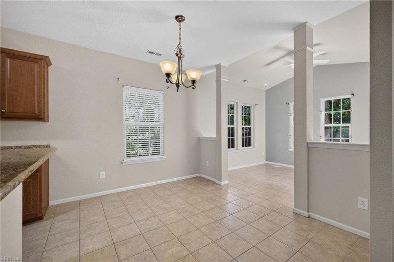 Photo 6 of 39 residential for sale in Chesapeake virginia