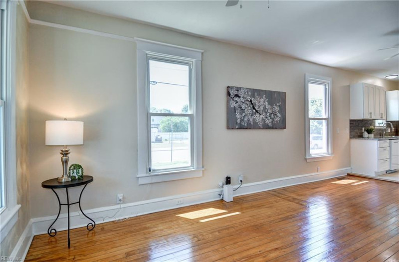 Photo 11 of 33 residential for sale in Newport News virginia