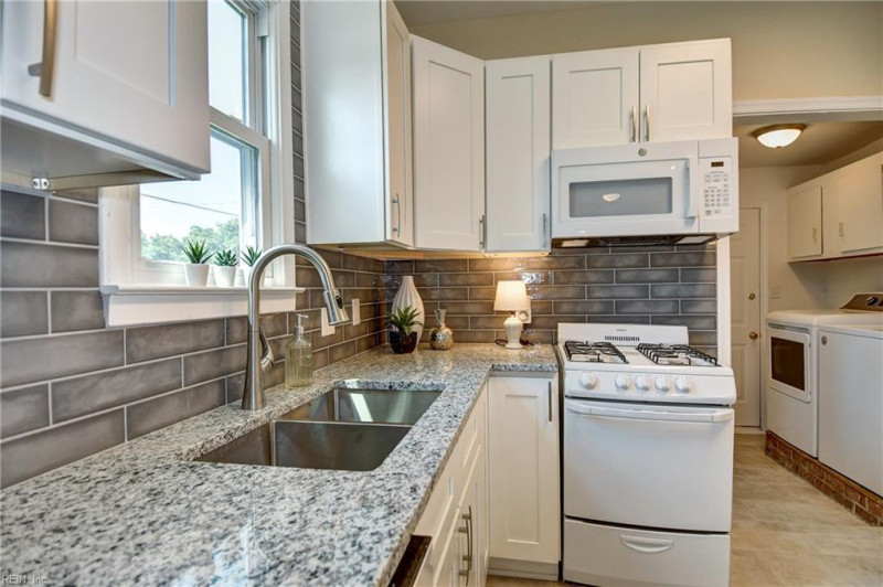 Photo 15 of 33 residential for sale in Newport News virginia