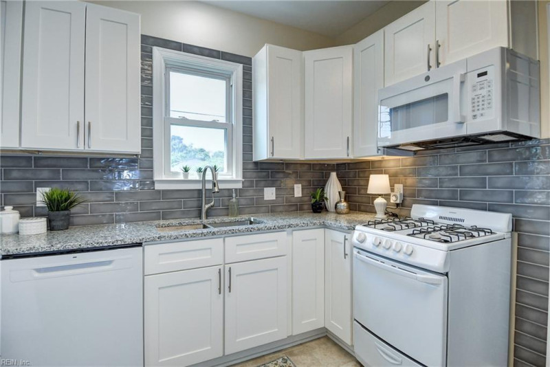 Photo 16 of 33 residential for sale in Newport News virginia