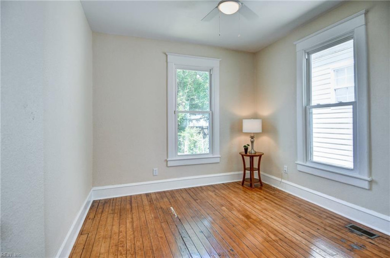 Photo 20 of 33 residential for sale in Newport News virginia