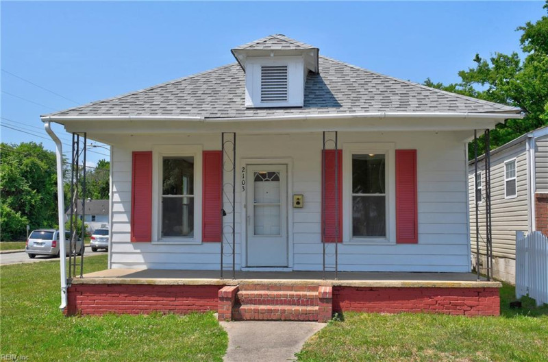 Photo 3 of 33 residential for sale in Newport News virginia