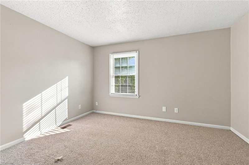 Photo 33 of 45 residential for sale in Chesapeake virginia Photo 33 of 45 residential for sale in Chesapeake virginia
