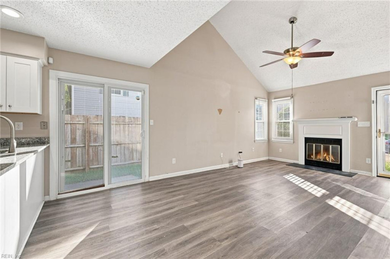Photo 6 of 45 residential for sale in Chesapeake virginia Photo 6 of 45 residential for sale in Chesapeake virginia