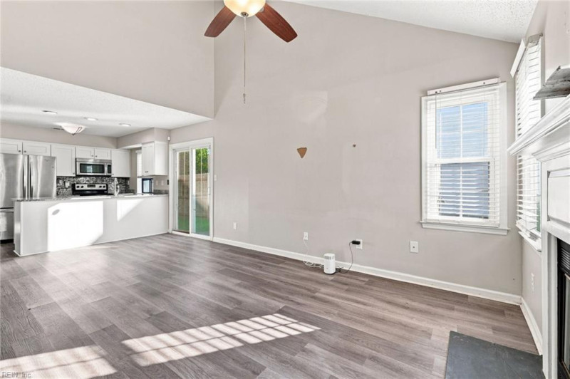 Photo 7 of 45 residential for sale in Chesapeake virginia Photo 7 of 45 residential for sale in Chesapeake virginia