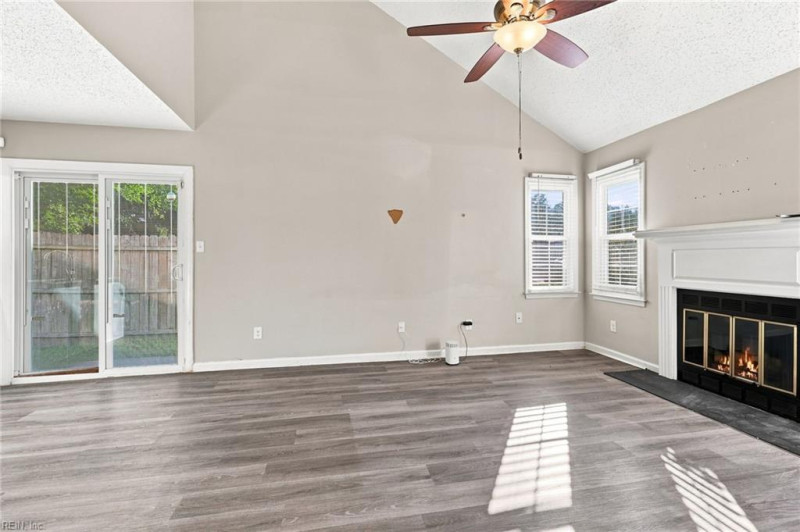 Photo 9 of 45 residential for sale in Chesapeake virginia Photo 9 of 45 residential for sale in Chesapeake virginia