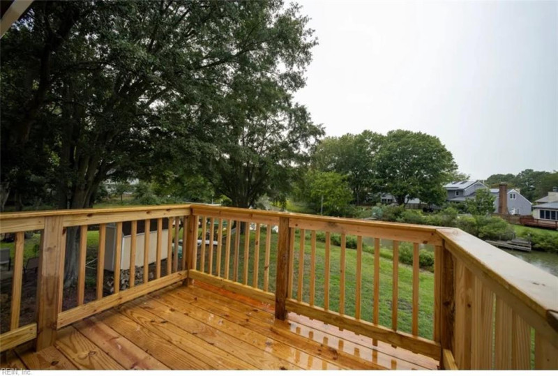 Photo 17 of 18 residential for sale in Hampton virginia