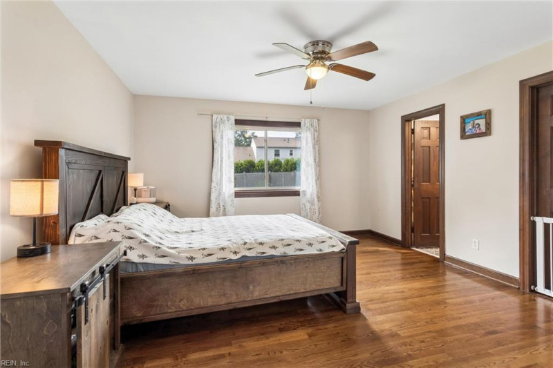 Photo 16 of 28 residential for sale in Newport News virginia