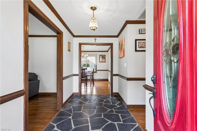 Photo 4 of 28 residential for sale in Newport News virginia