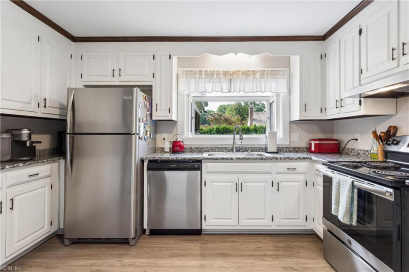 Photo 8 of 28 residential for sale in Newport News virginia