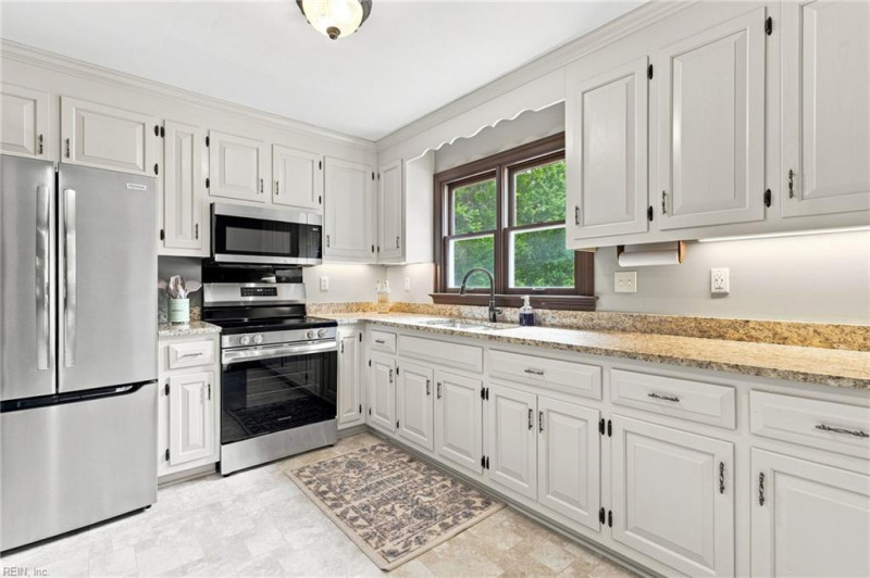 Photo 15 of 49 residential for sale in New Kent County virginia