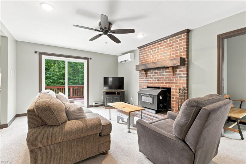 Photo 17 of 49 residential for sale in New Kent County virginia