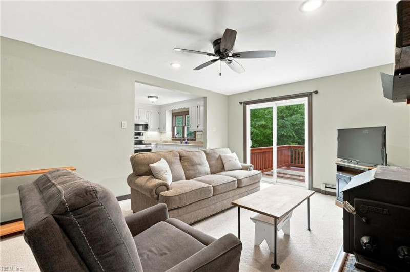Photo 18 of 49 residential for sale in New Kent County virginia
