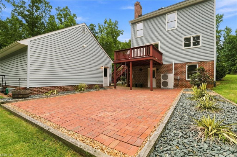Photo 34 of 49 residential for sale in New Kent County virginia