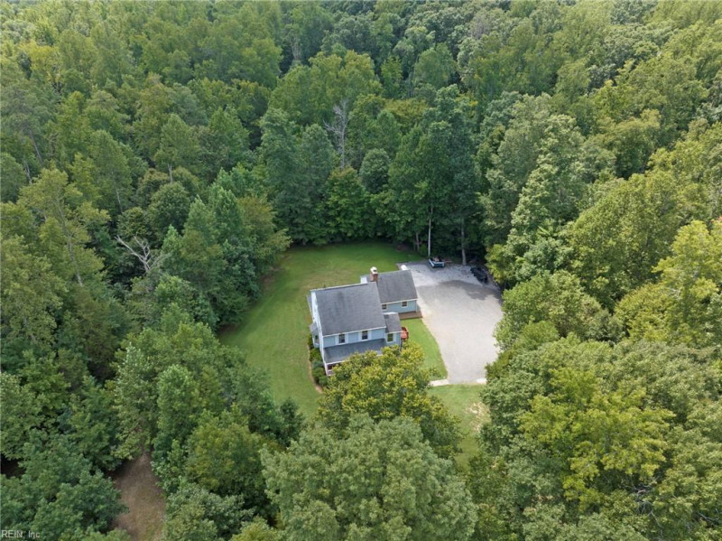 Photo 35 of 49 residential for sale in New Kent County virginia