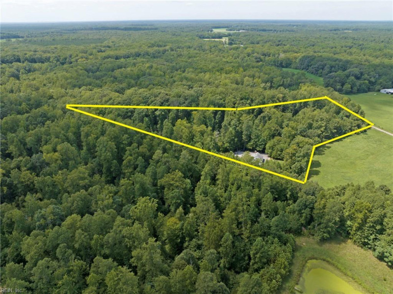 Photo 37 of 49 residential for sale in New Kent County virginia