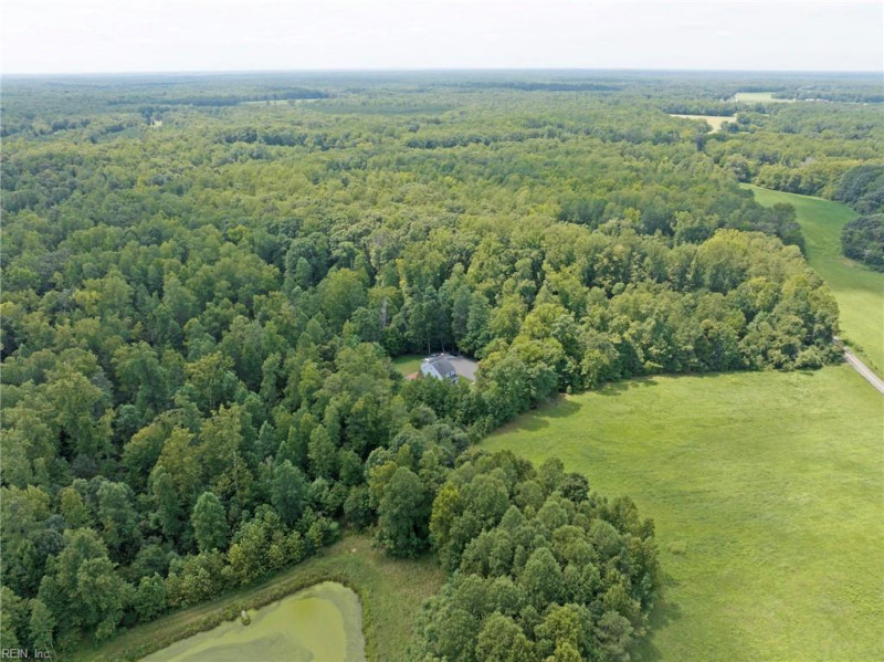 Photo 38 of 49 residential for sale in New Kent County virginia