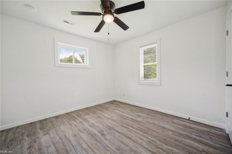 Photo 12 of 20 residential for sale in Portsmouth virginia