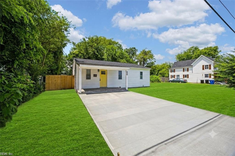 Photo 19 of 20 residential for sale in Portsmouth virginia