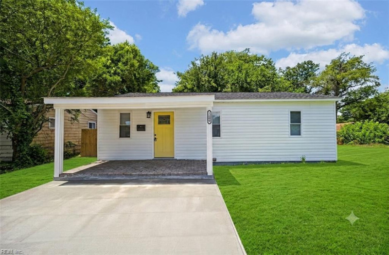 Photo 2 of 20 residential for sale in Portsmouth virginia