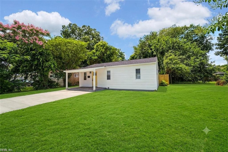Photo 3 of 20 residential for sale in Portsmouth virginia