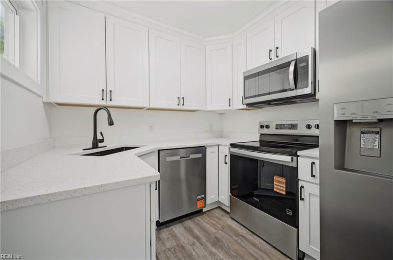 Photo 5 of 20 residential for sale in Portsmouth virginia