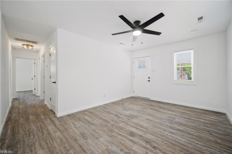 Photo 7 of 20 residential for sale in Portsmouth virginia