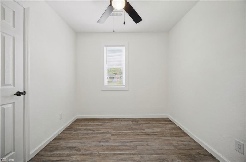 Photo 8 of 20 residential for sale in Portsmouth virginia