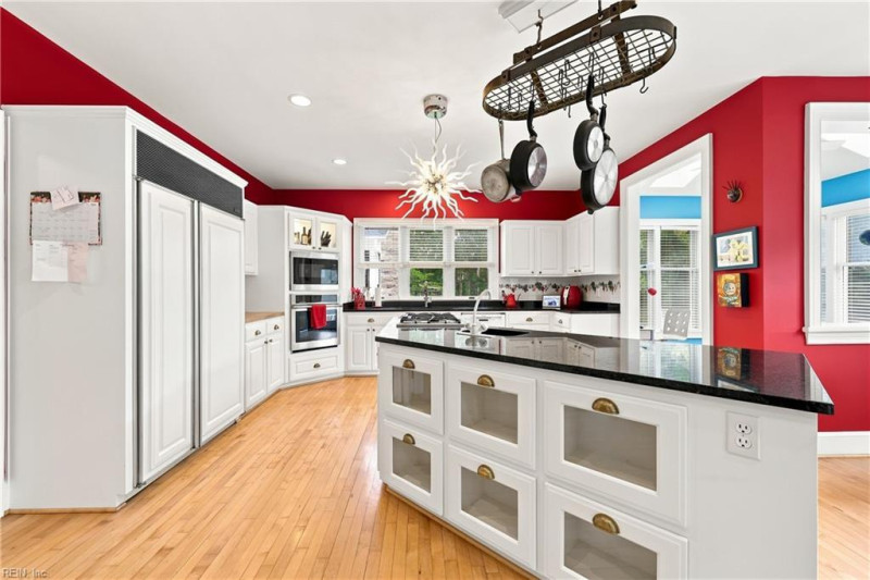 Photo 10 of 43 residential for sale in Virginia Beach virginia