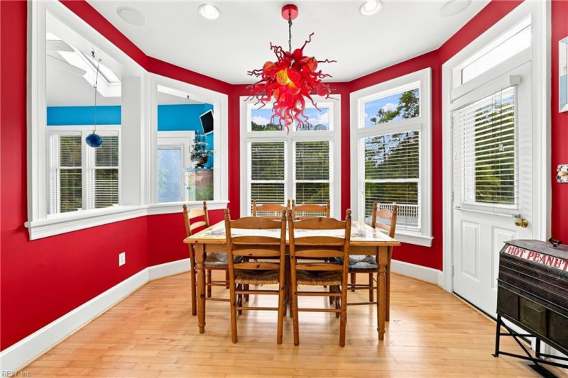 Photo 12 of 43 residential for sale in Virginia Beach virginia