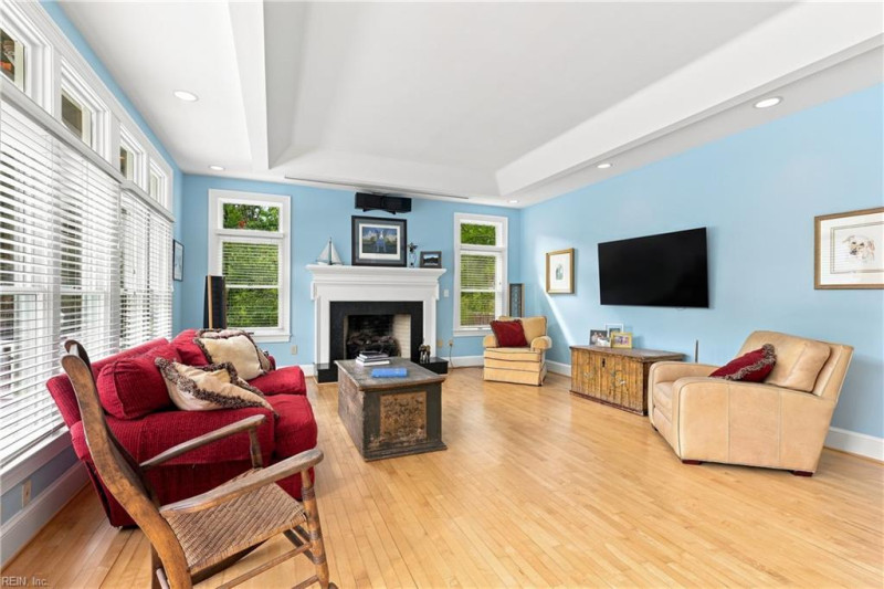 Photo 8 of 43 residential for sale in Virginia Beach virginia