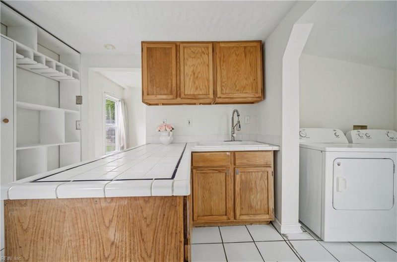 Photo 11 of 34 residential for sale in Norfolk virginia
